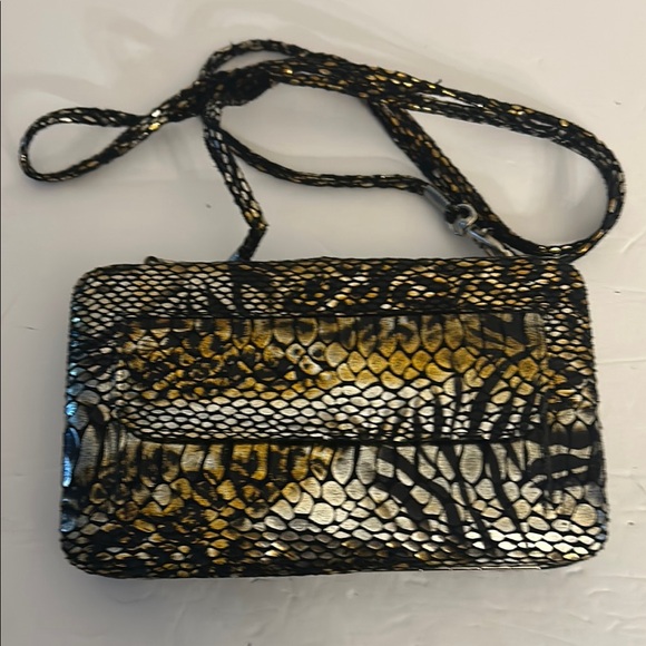 The Unbranded Brand Handbags - Chic Black and Gold Snake Print Crossbody Bag LIKE NEW